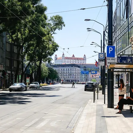 Kesselbauer - Luxury With Free Parking 布拉迪斯拉发